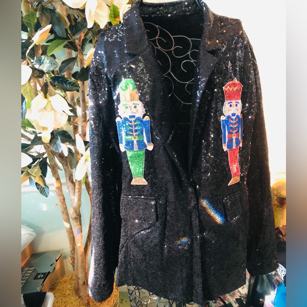 Queen of đź’– Sparkles Festive Sequin Blazer with Nutcracker Motif - Picture 5 of 13
